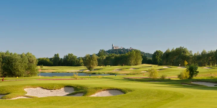 Svojí délkou patří Kunětická Hora mezi vůbec nejdelší golfová hřiště v Česku.