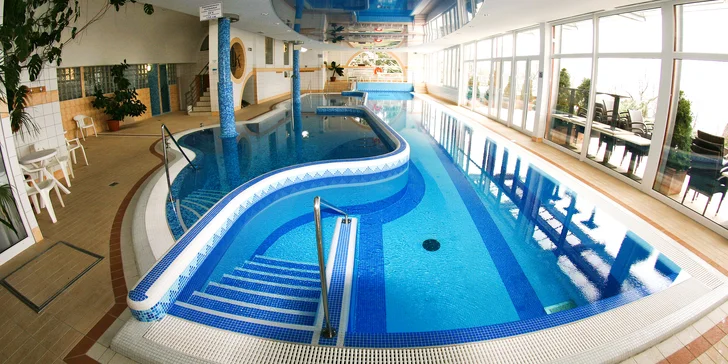 Hotel 300 m od Balatonu: neomezený wellness a polopenze