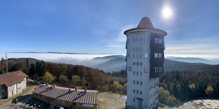 Na hoře Čerchov je rozhledna. 