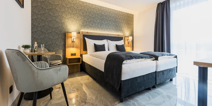 Zabydlíte se v moderním hotelu Tříška.