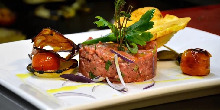 Zábavné degustační kuchařské show v pražském Presto meat-market