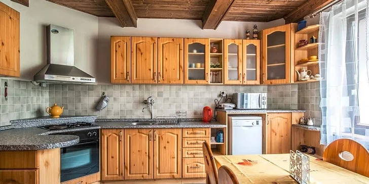 V plně vybavené kuchyni vám nebude chybět vůbec nic. 