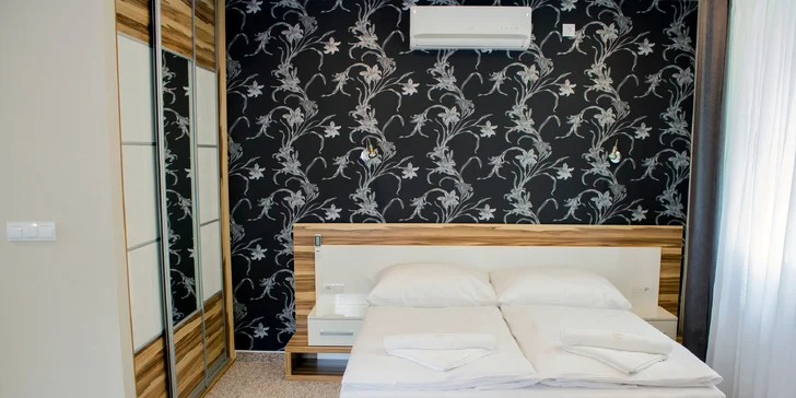 Čekat na vás bude dvoupodlažní apartmán Deluxe nebo apartmány Superior také s přistýlkou.