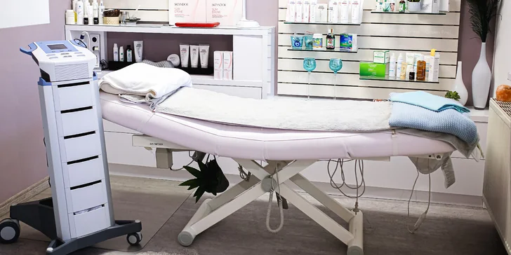 Svěřte se do rukou profesionální kosmetičky a zkuste detoxikační nebo omlazující ošetření pleti.