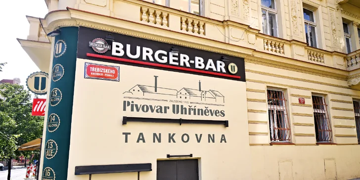 Vyrazte s přáteli do parku: piknik s miniburgery, dezertem i proseccem či pivem