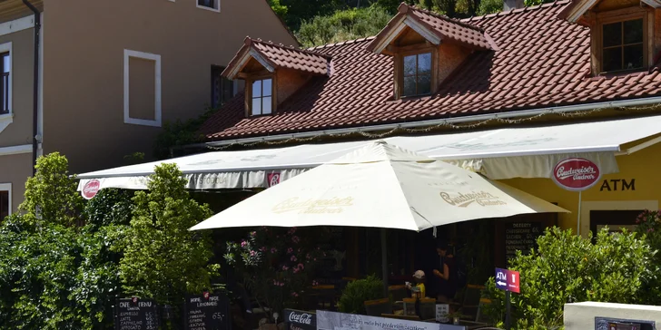 Hostina na Karlštejně: koleno metodou sous vide pro 2 osoby