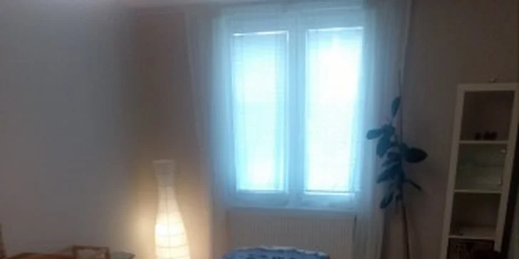 Letní relaxace: Aroma masáž a reflexní masáž nohou s chladivým zábalem