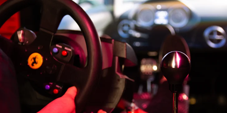 Zážitkové jízdy s videozáznamem ve Ferrari či Lamborghini: 15, 30 i 60 minut