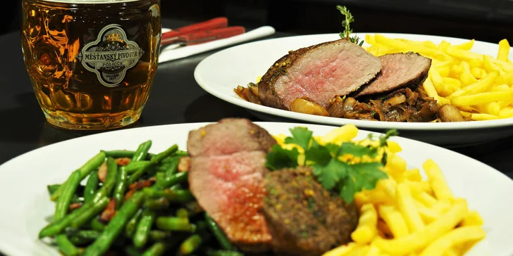Vyzrálý hovězí chuck tender steak a hranolky v centru Brna pro 1 i 2 osoby