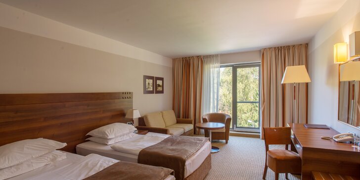 Romantický pobyt ve 4* hotelu u hradu a jezera: chorvatská příroda, polopenze i wellness