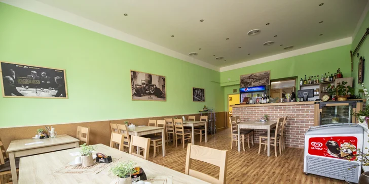 Bašta pro dva: burger s mletým hovězím či vepřovým trhaným masem, hranolky a coleslaw