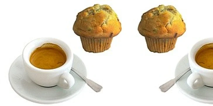 Dvě kávy a 2 ks muffinů