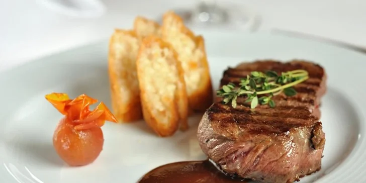 Dovolená pod Martinskými hoľami: neomezený wellness, lázeň, polopenze, dítě zdarma