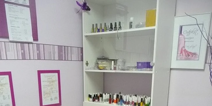 Doplnění gelových nehtů profi gely Expa nails