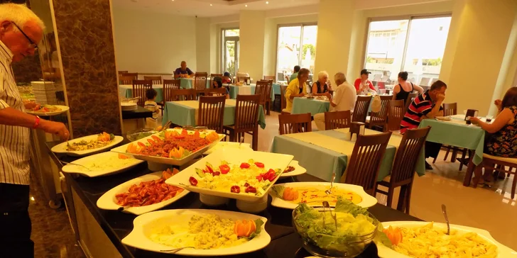 Na dovolenou do Turecka: letecká doprava, hotel jen kousek od pláže, bazén, all inclusice