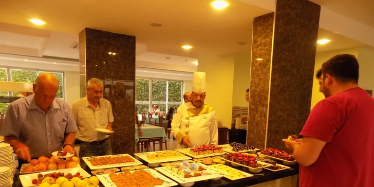 Na dovolenou do Turecka: letecká doprava, hotel jen kousek od pláže, bazén, all inclusice