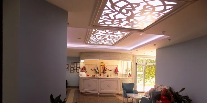 Na dovolenou do Turecka: letecká doprava, hotel jen kousek od pláže, bazén, all inclusice