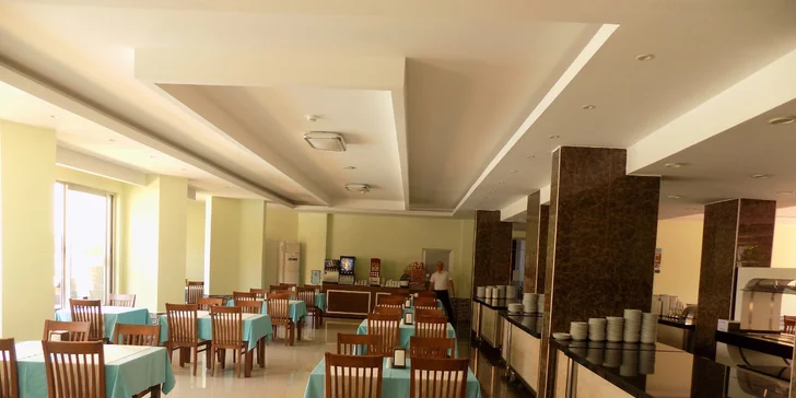 Na dovolenou do Turecka: letecká doprava, hotel jen kousek od pláže, bazén, all inclusice