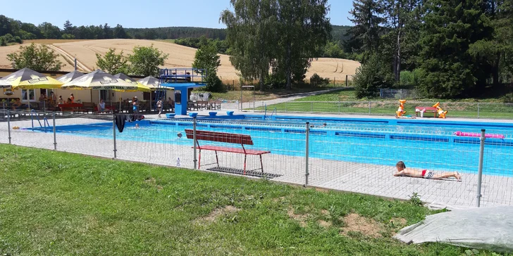 Celodenní vstup na koupaliště pro děti, dospělé i rodiny