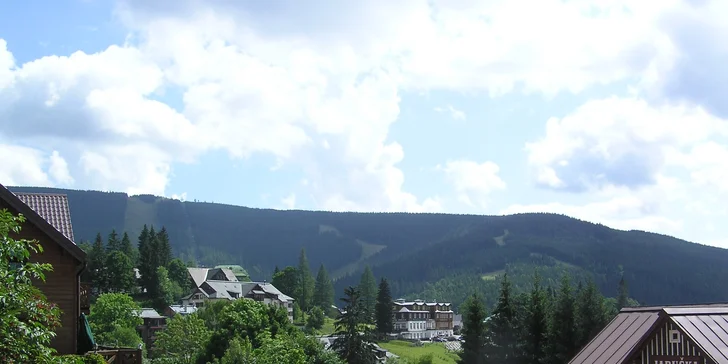 Léto či podzim na horách: dovolená v Krkonoších, polopenze i sauna