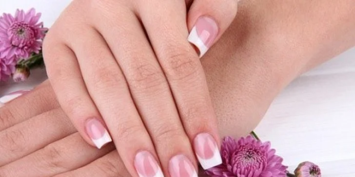Doplnění gelových nehtů profi gely Expa nails