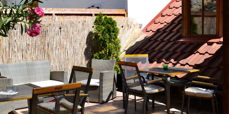 Osvěžující přípitek: Aperol na Karlštejně pro 1 nebo 2 osoby