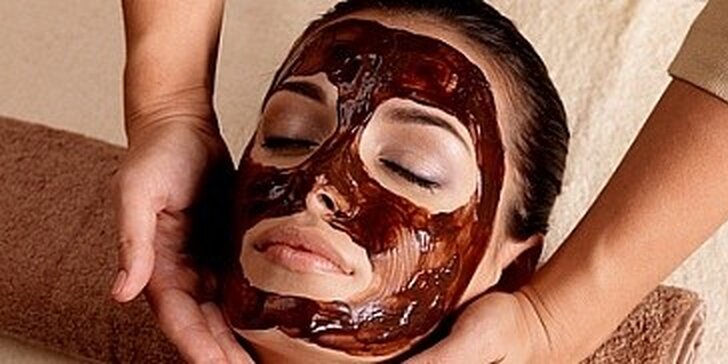 Hýčkejte své tělo a smysly aneb čokoládová masáž obličeje a dekoltu