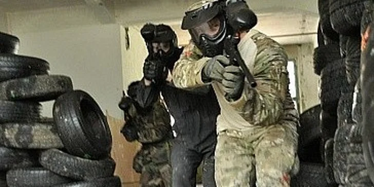 Půl dne nabité adrenalinem – paintball a archery game