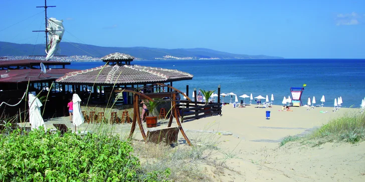 Letecky do Bulharska: 3 různé hotely se snídaní, polopenzí i all inclusive