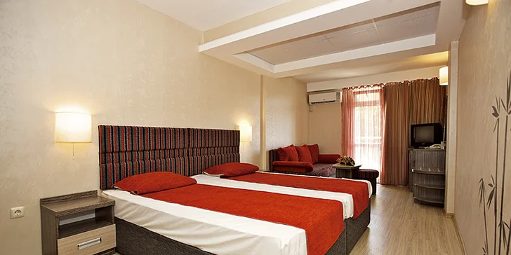 Letecky do Bulharska: 3 různé hotely se snídaní, polopenzí i all inclusive