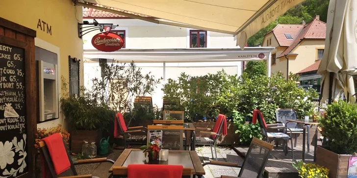 Hostina na Karlštejně: koleno metodou sous vide pro 2 osoby