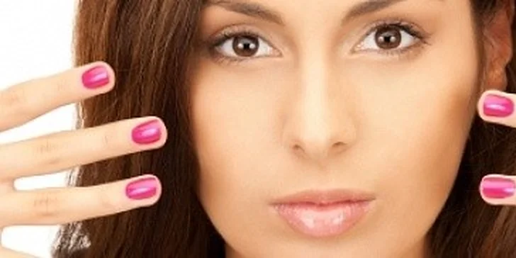 Manikúra Shellac pro krásnější a pevnější nehty