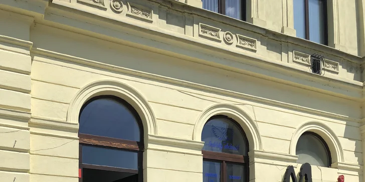 Káva nebo limonáda, palačinka a vstup do hracího koutku