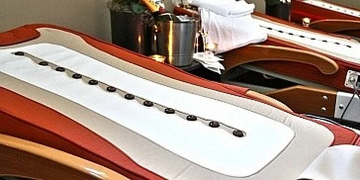 Relaxace a detoxikace za masážním lůžku JADE s lávovými kameny