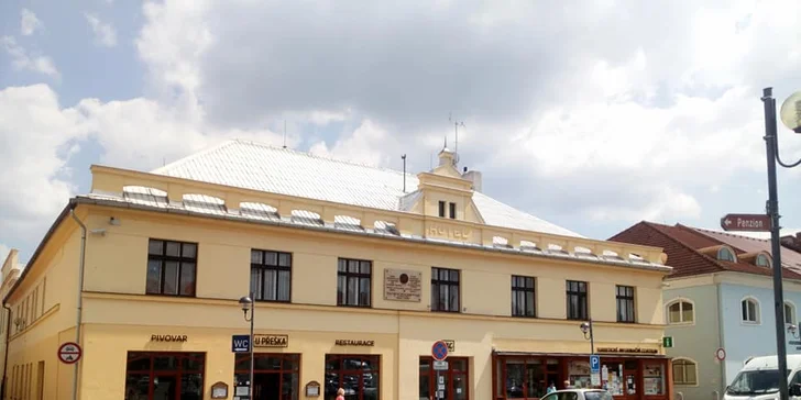 Tříchodové menu U Přeška: kachní konfit, variace grilovaných mas a lívanečky
