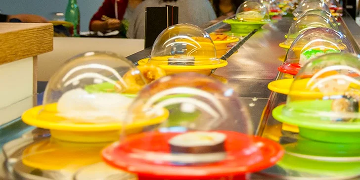 2,5 h neomezené konzumace v novém running sushi baru