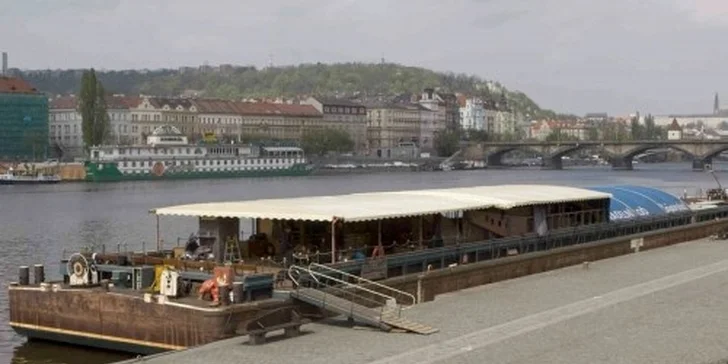Vstupenky na představení pro děti na lodi Tajemství