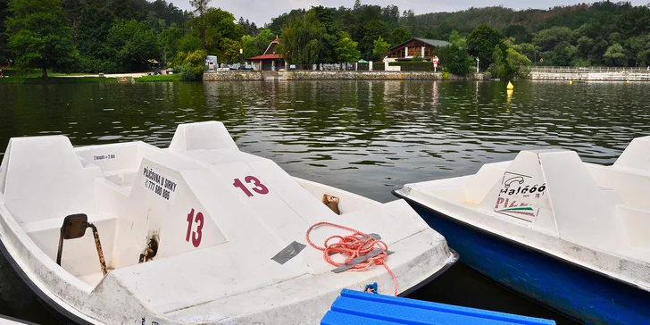 Pohoda u vody: hodinový pronájem šlapadla nebo paddleboardu na Prýglu