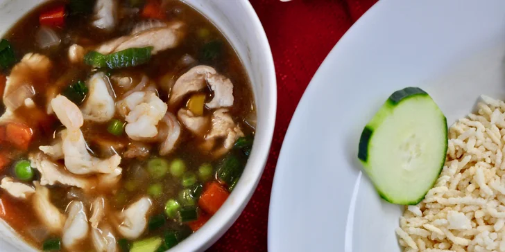 Vietnamské menu pro 2 osoby: vegetariánské speciality, phở bo i nudlová jídla