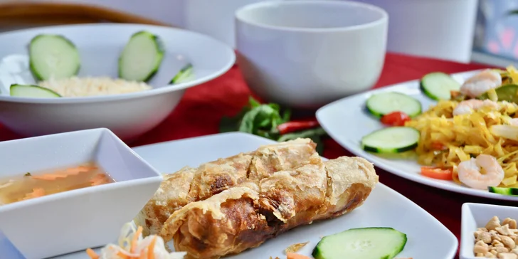 Vietnamské menu pro 2 osoby: vegetariánské speciality, phở bo i nudlová jídla