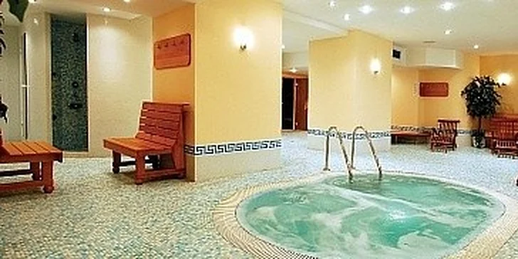 Permanentka do veřejné sauny a vířivky v rozsahu 20 hodin