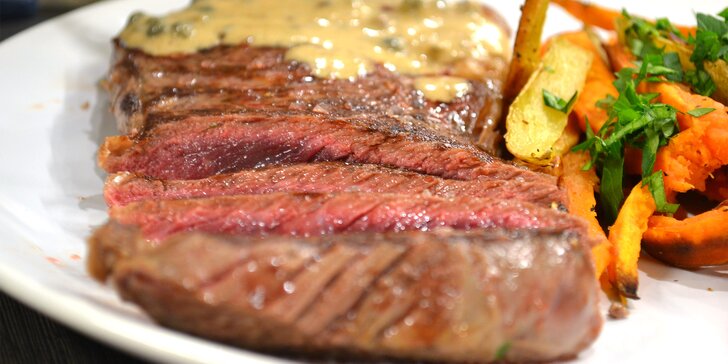 Kurz vaření: hovězí steak Striploin, vepřové trhané maso a kuřecí bochánky