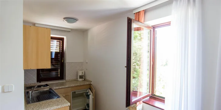 Dovolená na Istrii až pro 5 osob: pokoj či apartmán, bazén a 350 m na pláž