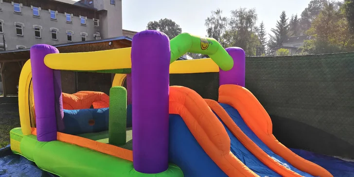 Pro každou dětskou párty: pronájem skákacího hradu
