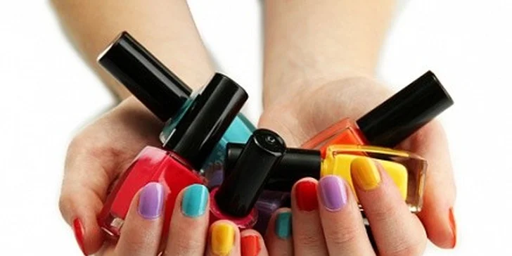 Shellac CND včetně manikúry