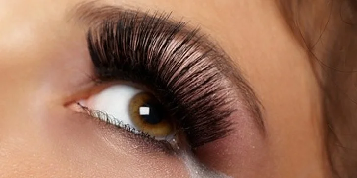 Prodloužení  řas metodou řasa na řasu luxusní značkou EMPORIO LASHES