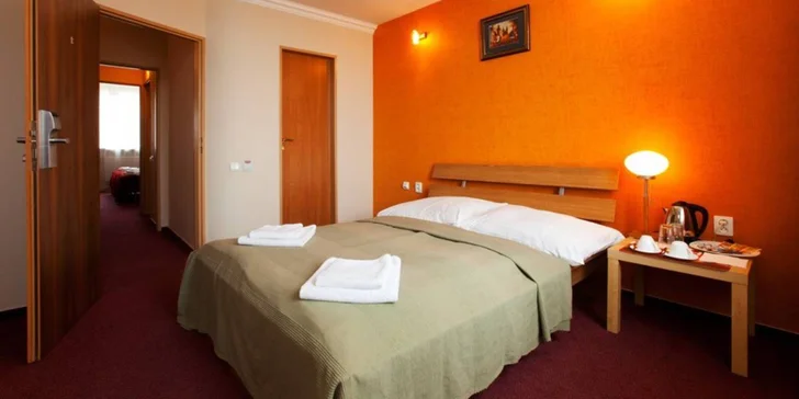 4* odpočinek v Praze pro dva s privátním bazénem a snídaní