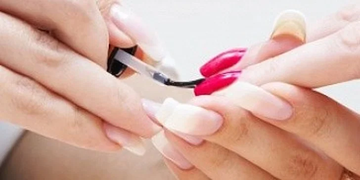 Lakování přírodních nehtů parmanentními UV laky O.P.I SOAK OFF
