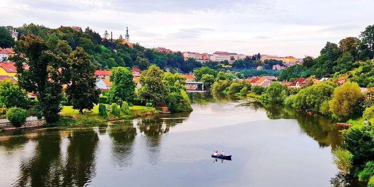 Pobyt v historické lázeňské budově v Táboře s polopenzí a konopnou koupelí