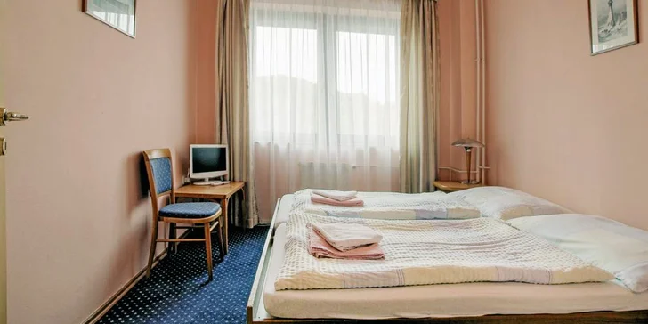 Pobyt se snídaní pro dva i rodinu přímo u Slapské přehrady